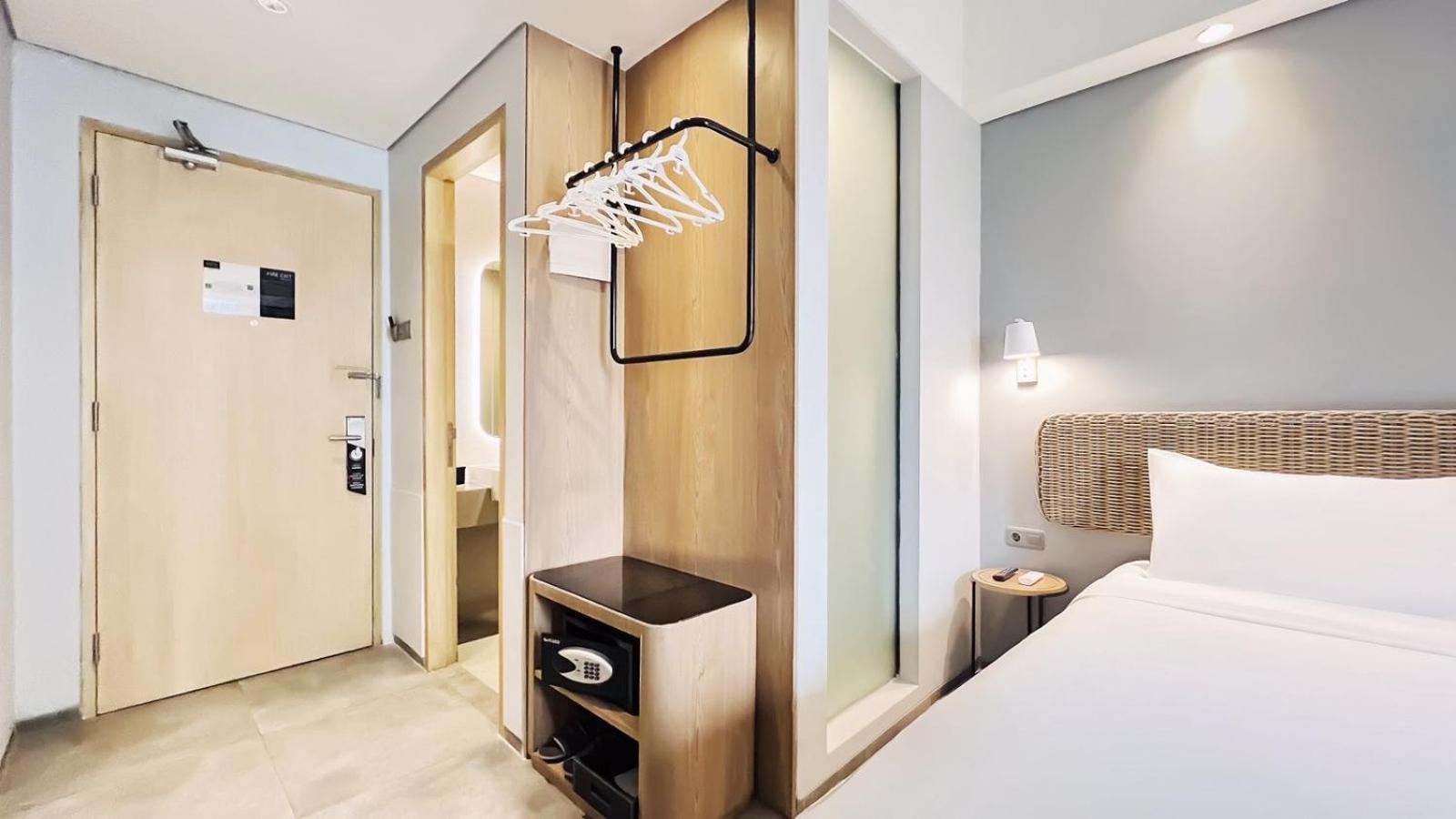Neo Hotel Puri Indah Dżakarta Zewnętrze zdjęcie